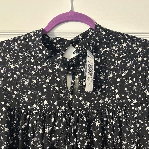 Torrid Chiffon Button Up Bishop Sleeve Blouse - Picture 3 of 5